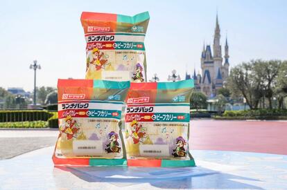 ディズニーで買える“激レアパン”」を紹介！限定ランチパック＆ミッキー