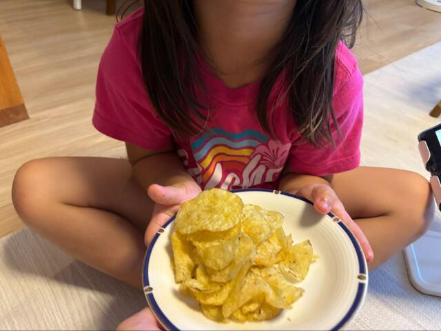 【コストコ　ハードバイト アボカドオイル ポテトチップス 3種バラエティーボックス】大容量なのに小袋だからシェアしやすいのが嬉しい◎