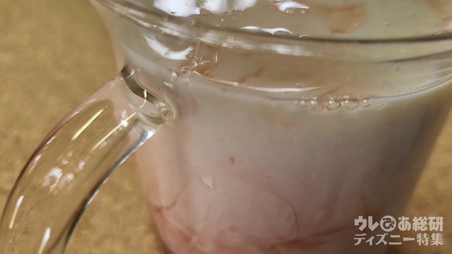 ベイマックスのビーカーマグでフルーチェ