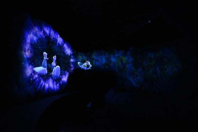 東京ディズニーシー「ファンタジースプリングス」内「アナとエルサのフローズンジャーニー」