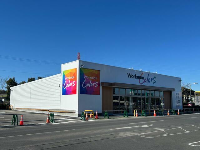 【Workman Colorsイオンモール土浦店】イオンモールの敷地内に建っているので駐車場が豊富です