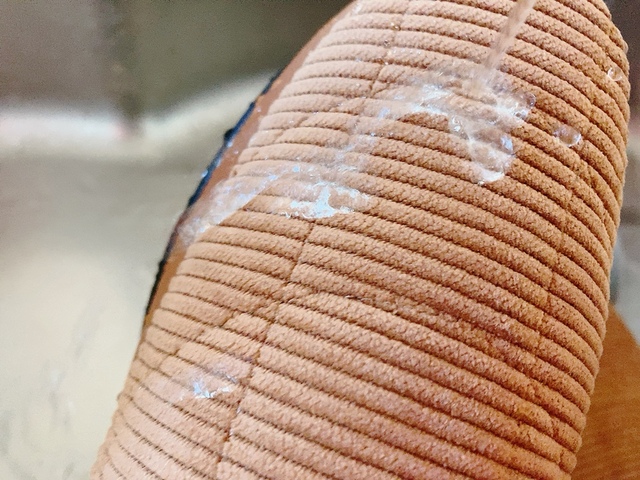 【ワークマン コーデュロイモック】アッパー部分にはワークマン独自の耐久撥水加工が。しっかり水を弾いてくれます！