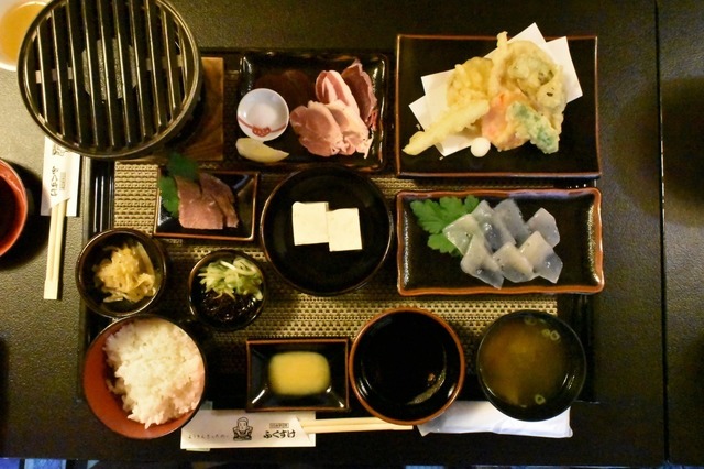 旅館内にあるお食事処「ふくすけ」