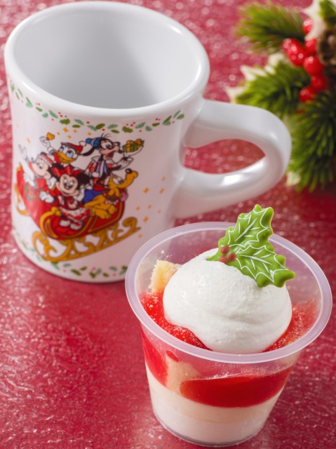 ストロベリーデザート、スーベニアカップ付き