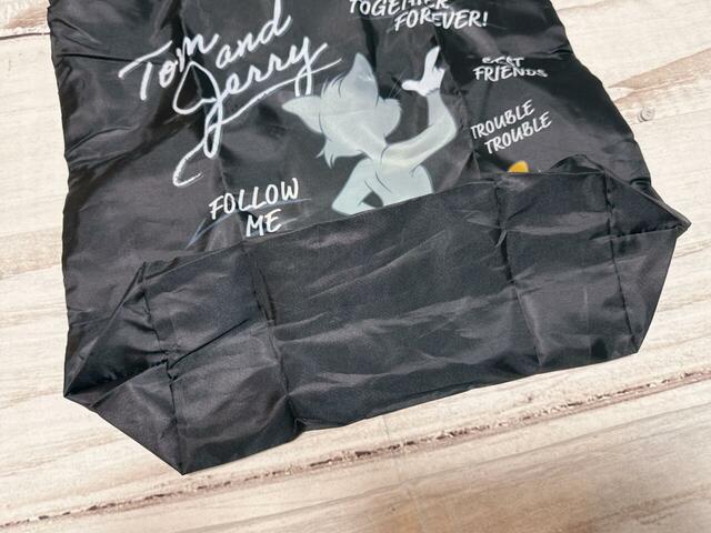 マチがしっかりあるので収納力抜群！