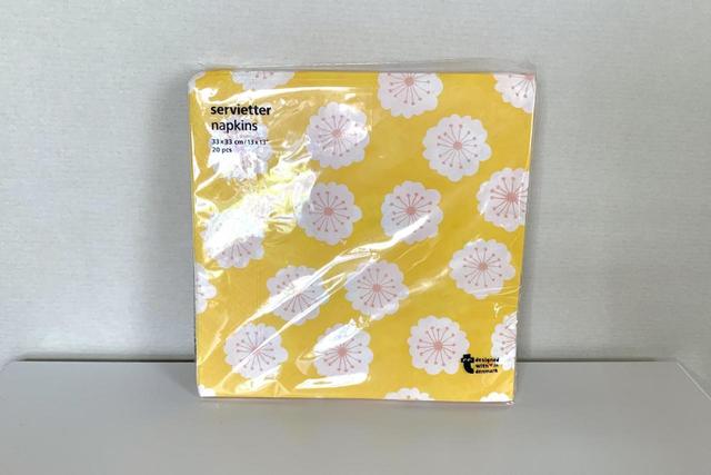 【Flying Tiger Copenhagen（フライング タイガー コペンハーゲン）】ペーパーナプキン／お菓子も映えるポップなカラー