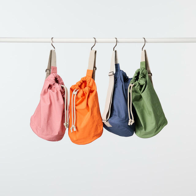 【UNIQLO and JW ANDERSON】男女兼用「ドローストリングバッグ」¥2,990