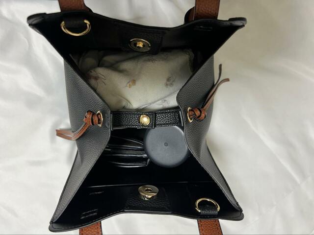 【GLOBAL WORK スペ軽変形3WAY BAG】カーディガン・水筒・ミニタオル・財布を入れてボタンを留められました！