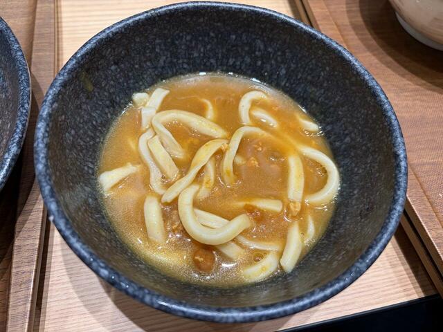 【小麦晴れ　食べ放題/カレー・うどん】おかわりうどんにカレーとだし汁をかけてカレーうどん風にして食べました