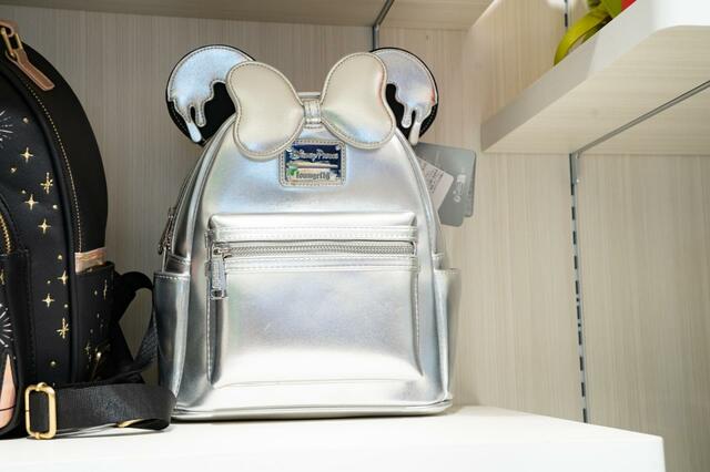 【Loungefly】ミニー リュックサック・バックパック The Disney100 Platinum Celebration Collection 15,400円