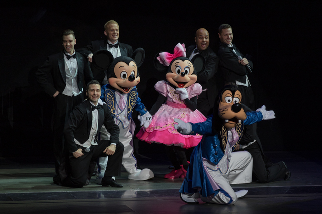 バレンタイン・ナイト 2016 「Supercalifragilisticexpialidocious」 ミッキーマウス ミニーマウス グーフィー シンガー 撮影:YOSHI