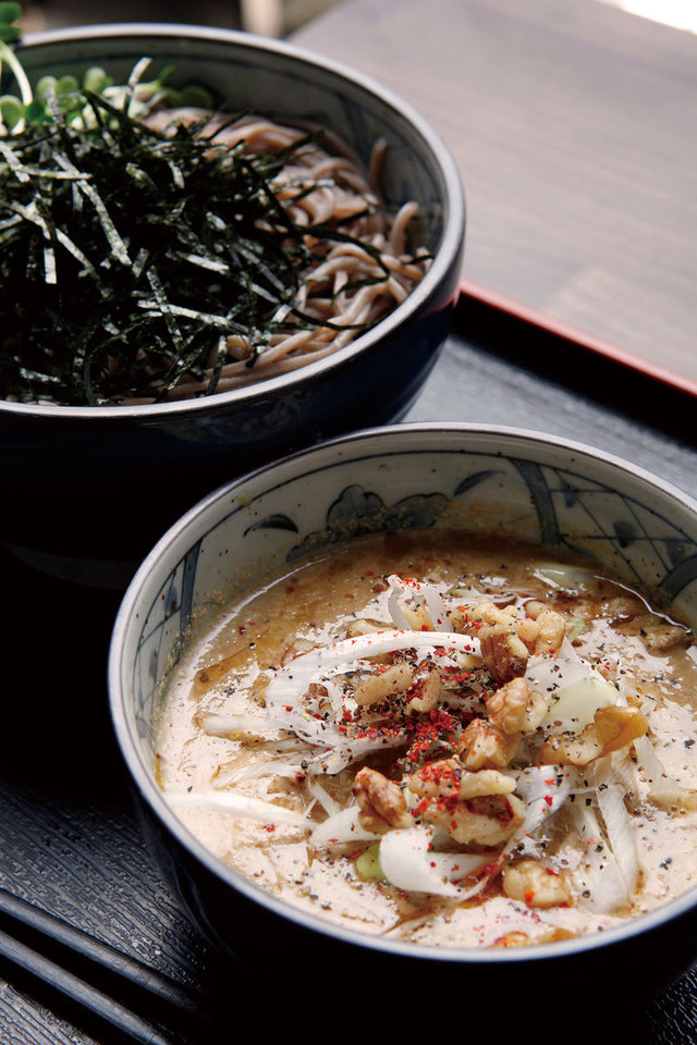 つけ蕎麦 BONSAI（立川）・ごまだれ鶏つけ蕎麦　780円