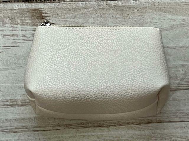 【GRL（グレイル）】なんとお揃いのポーチつき！