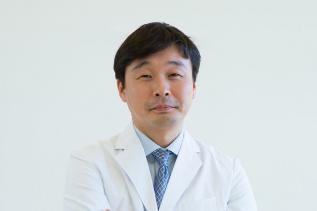 医師　斎藤 糧三氏