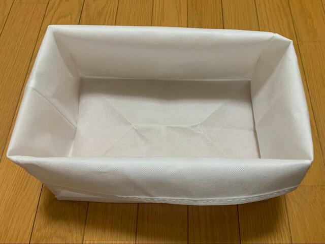 【セリア 整理収納仕切りケース】折り畳むと、スッキリして安定感も◎