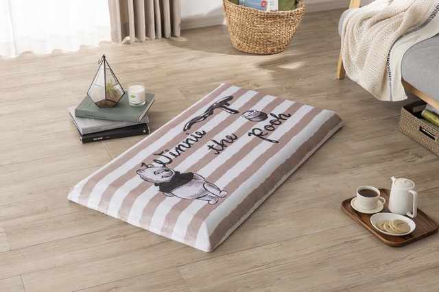 【2020秋冬】ロングフロアクッションflatty くまのプーさん 