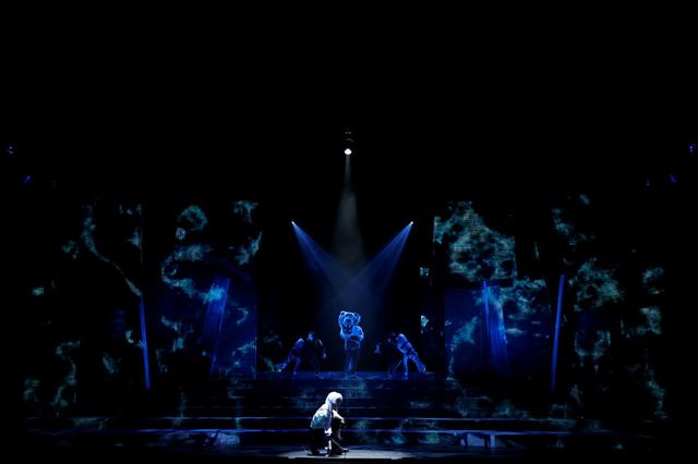 舞台「文豪ストレイドッグス DEAD APPLE」 ©「文豪ストレイドッグス DEAD APPLE」製作委員会