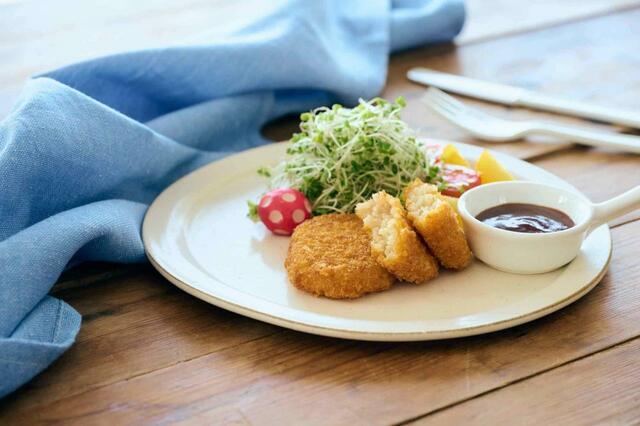 【冷凍宅配幼児食「mogumo」】ほんのり甘いじゃがいもコロッケ 2個入り