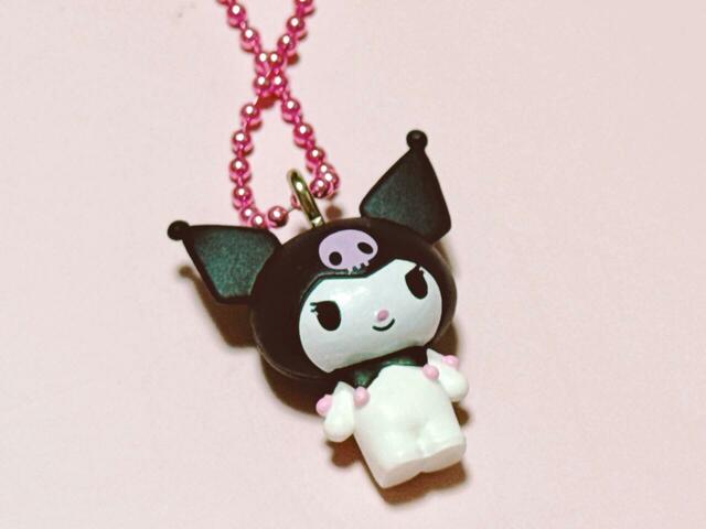 直立しているポーズがなんだかかわいいクロミ。マイメロも揃えたくなってしまいますね♪