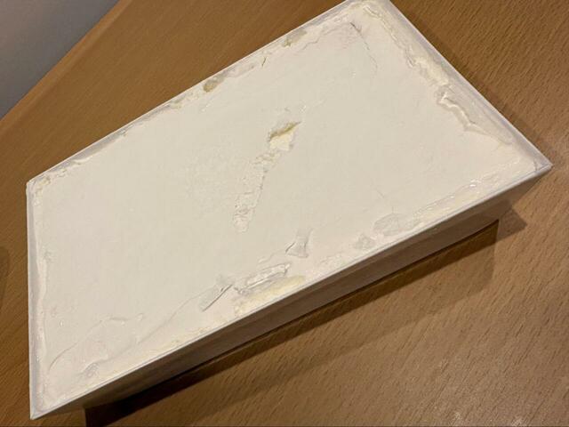 【ロピア 生クリーム好きの為の純白ケーキ】真っ白な見た目が印象的で、生クリームの存在感が際立つ逸品♪