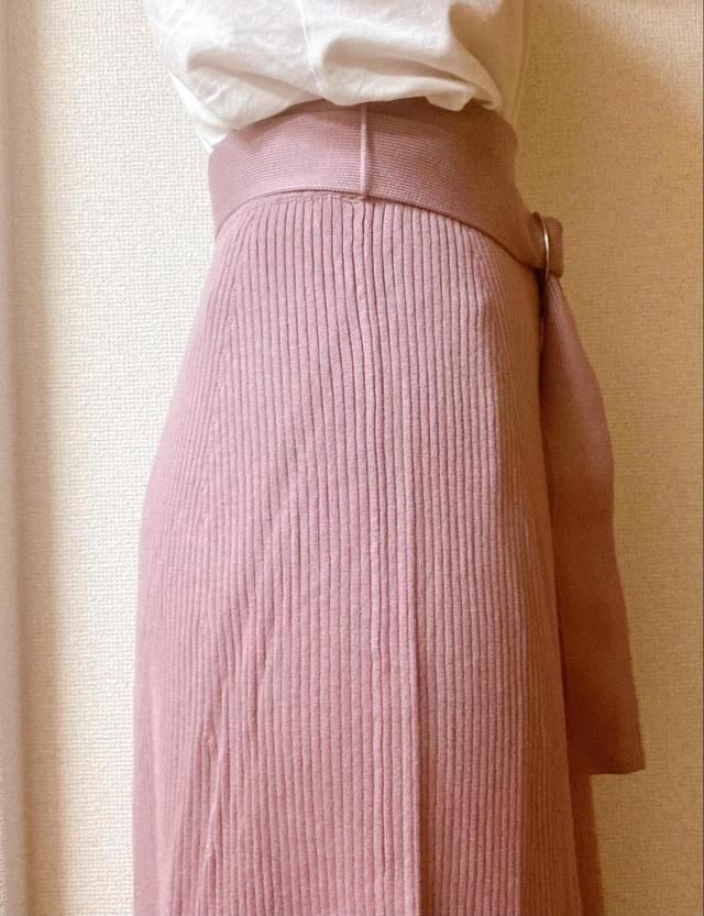 【GU　リブニットベルテッドスカートZ＋E】横から見てもお尻が気になりにくい