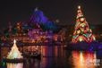 メディテレーニアンハーバーに浮かぶ、「カラー・オブ・クリスマス」の水上クリスマスツリー｜東京ディズニーシー2017年「クリスマス・ウィッシュ」