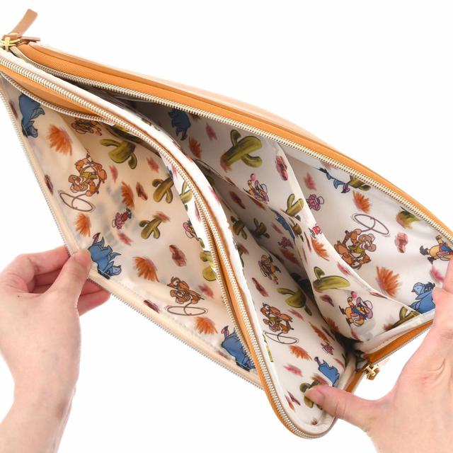 プー&フレンズ ノートパソコンケース Western Pooh 3,630円