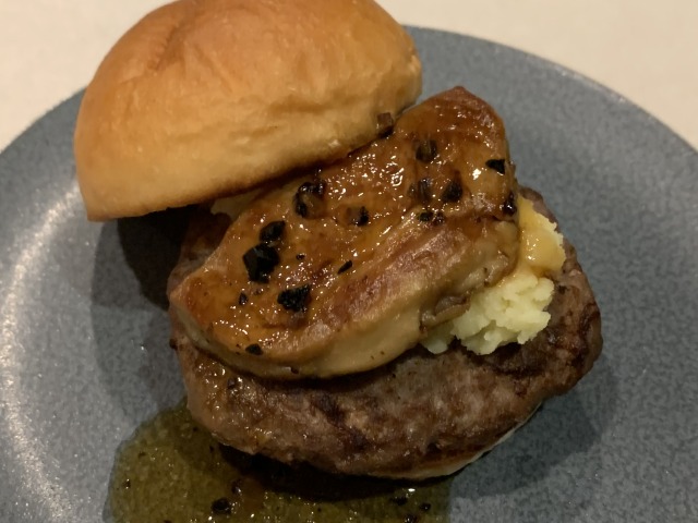 高級食材のフォアグラをスライダーで味わえるなんて！
