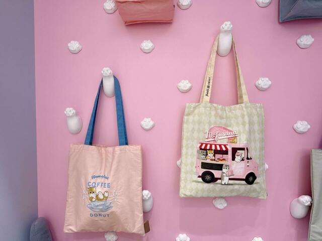 【mofusand TOKYO】COFFEE AND DONUTS フラットトートバッグ（全3種）／各税込3,190円