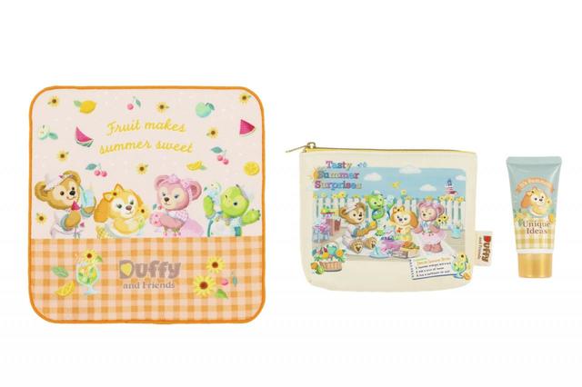 おでかけポーチ(日焼け止め、ミニタオル) 3,000円|セット内容:(マチ付きポーチ)縦約11×横約13×厚み約2.5cm(日焼け止めクリーム)、内容量:30g、サマーハーブの香りSPF50+/PA++++、顔・からだ用(ミニタオル)縦約20×横約20cm|ダッフィー&フレンズのテイスティ・サマー・サプライズ