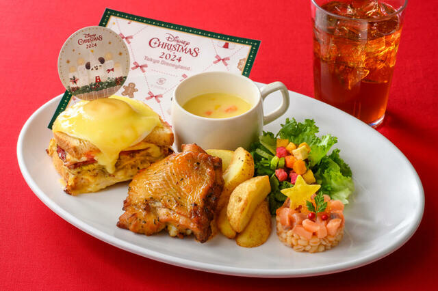 スペシャルセット 2,480円|東京ディズニーリゾート「ディズニー・クリスマス」スペシャルメニュー|販売店舗:東京ディズニーランド「プラザパビリオン・レストラン」|発売日:2024年11月8日(金)〜12月25日(水)