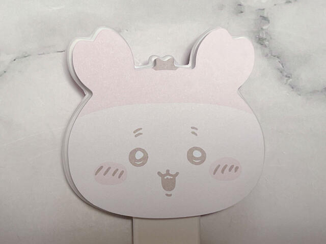 お顔のプリントは淡いカラーなため、字を書いても邪魔になりません♪