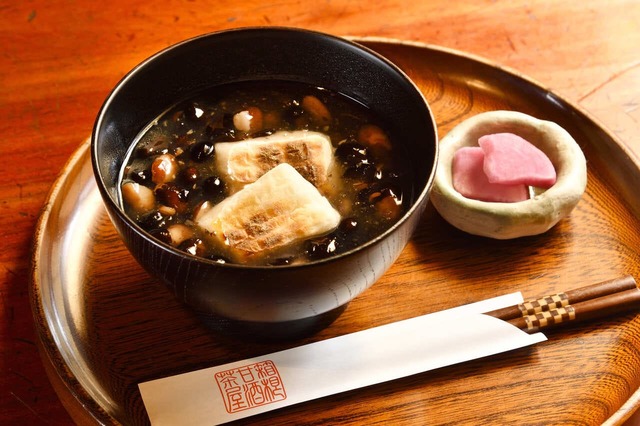 【箱根スイーツコレクション2025】甘酒茶屋「丹波の黒豆汁粉 薄葛仕立て」1,200円（1日限定20食）