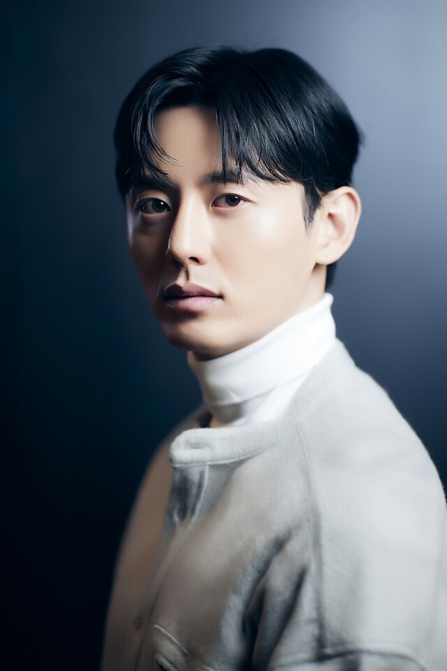 『アンダー・ユア・ベッド』イ・ジフン