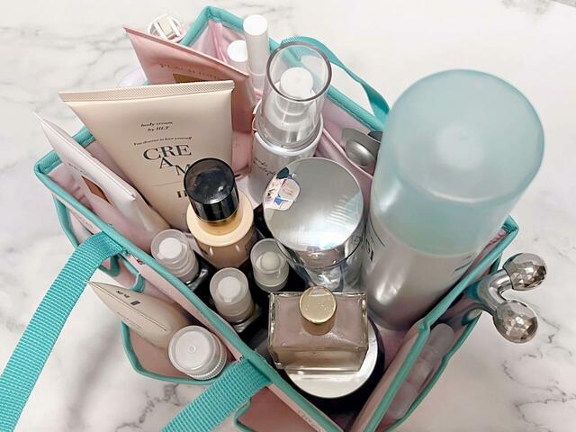 メインの収納スペースには、ボディケアコスメやスキンケアコスメを入れてみました♪