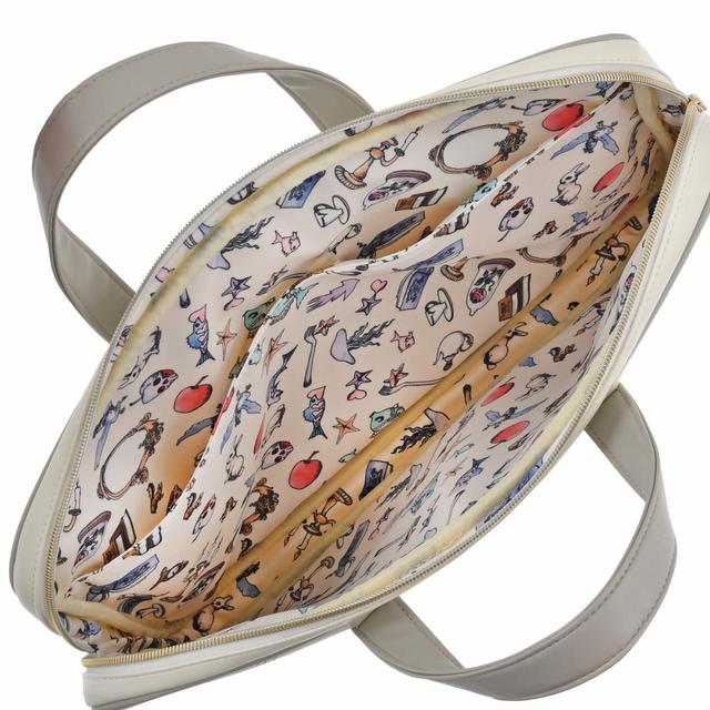 ディズニープリンセス ノートパソコンケース/4,400円 (税込)