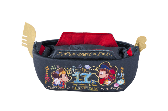 ティッシュボックスカバー ¥2,500|東京ディズニーシー「17thアニバーサリー」グッズ|2018年9月3日(月)発売