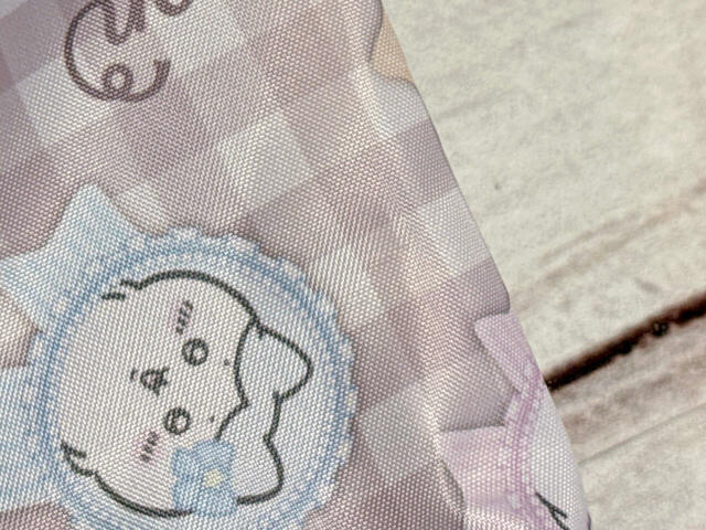 素材はポリエステル