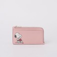 【PEANUTS×FURLA】「フルラ カメリア S カードケース」¥22,000(税込み)、W13 x H18 x 2cm(全2色)