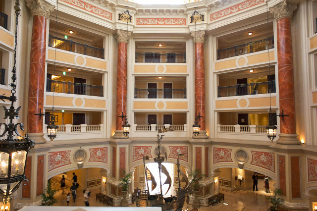 東京ディズニーシー・ホテルミラコスタ ロビー