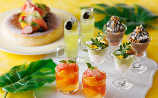 「涼やかグラススイーツ」＜期間：2025年7月1日～8月31日＞ 【浅草の絶景と約100種類のメニューを楽しめる「ごちそうブッフェ」に“ビールベンダー”登場！“どうぶつケーキ”もプレゼント！】