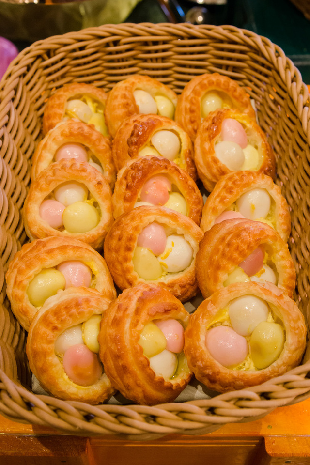 2016年“ディズニー・イースター”ランチブッフェ／ディナーブッフェ｜東京ディズニーランドホテル「シャーウッドガーデン・レストラン」