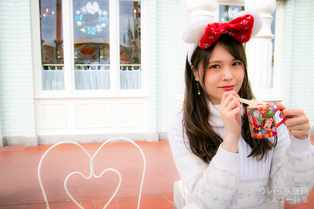 アップルゼリー＆ミックスベリームース、スーベニアカップ付き 780円