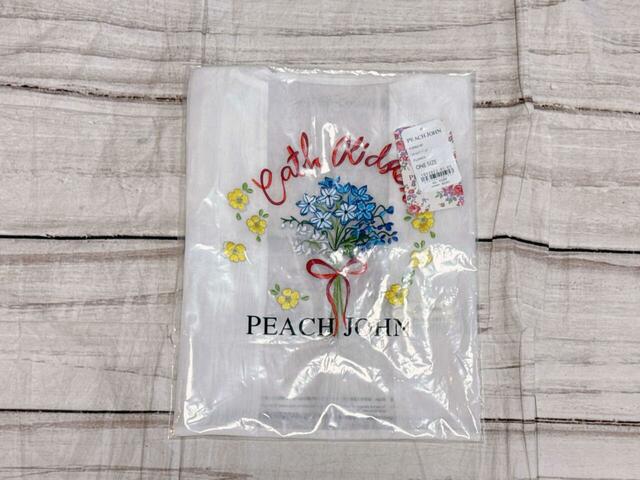  【PEACH JOHN×キャス キッドソン】「シアーエンブロイダリーバッグ」価格：3,500円（税込）