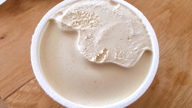 ミルク感強めなOKストアのピスタチオアイス