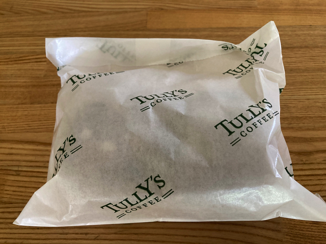 【タリーズシナモンロール】透け感のある袋に入れてくれました