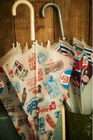 ニコアンド×ペプシ「ビニガサ（1,540円）」