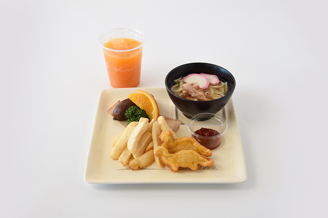 こちらも人気の、恐竜ナゲットうどんプレート