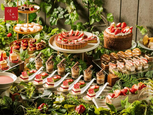 「STRAWBERRY×CHOCOLATE DESSERT BUFFET」＜期間：2026年1月15日～3月31日＞【【苺×チョコレート】CÉ LA VI TOKYOが“甘酸っぱい苺”と“濃厚チョコレート”が織りなす冬限定のブッフェを開催！】