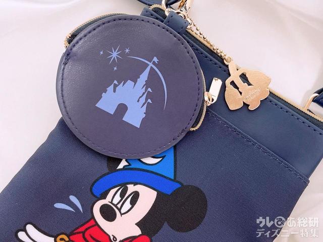 裏面はお城のシルエット